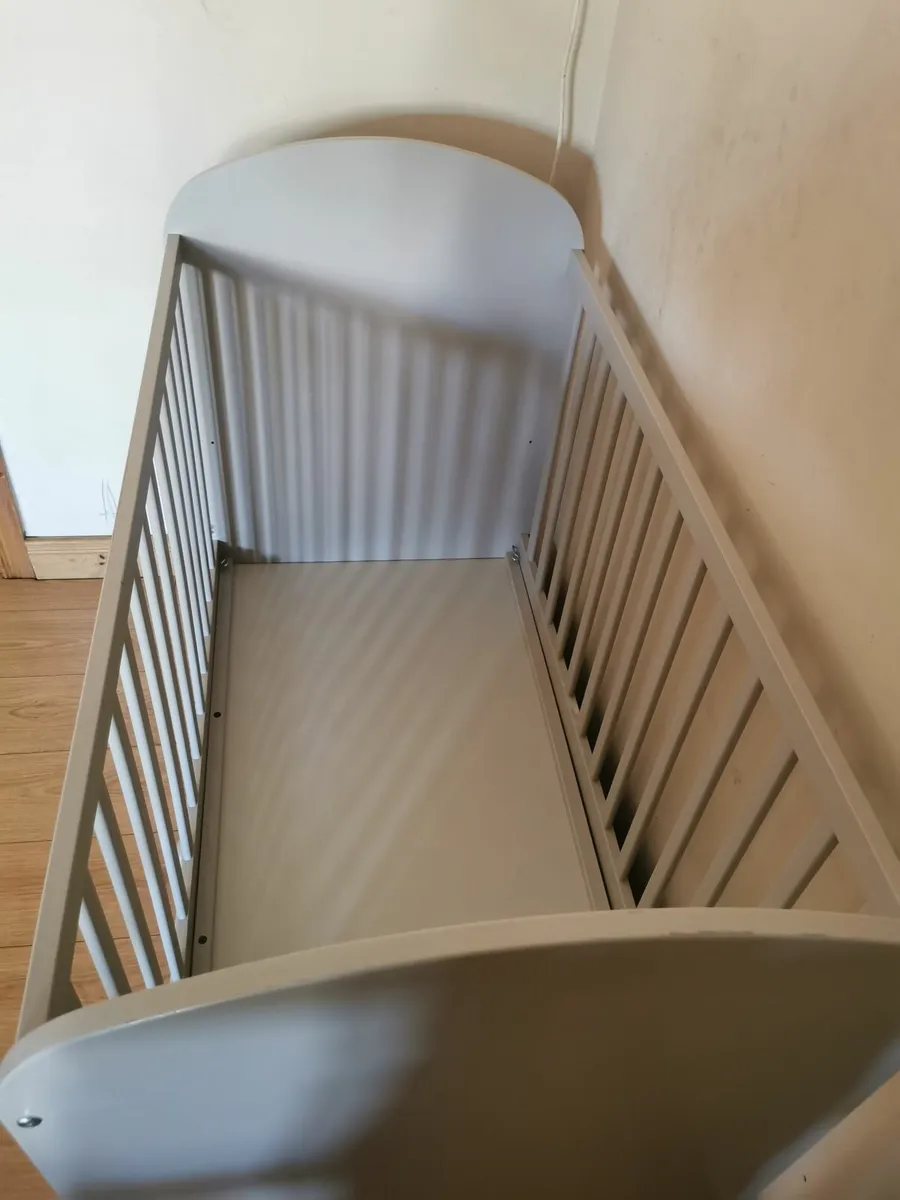 Quality Cot with drawers+Luxury Mattress - Image 4