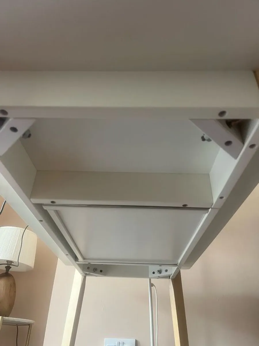 White desk wooden legs - Image 3