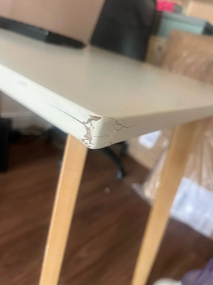 White desk wooden legs - Image 4