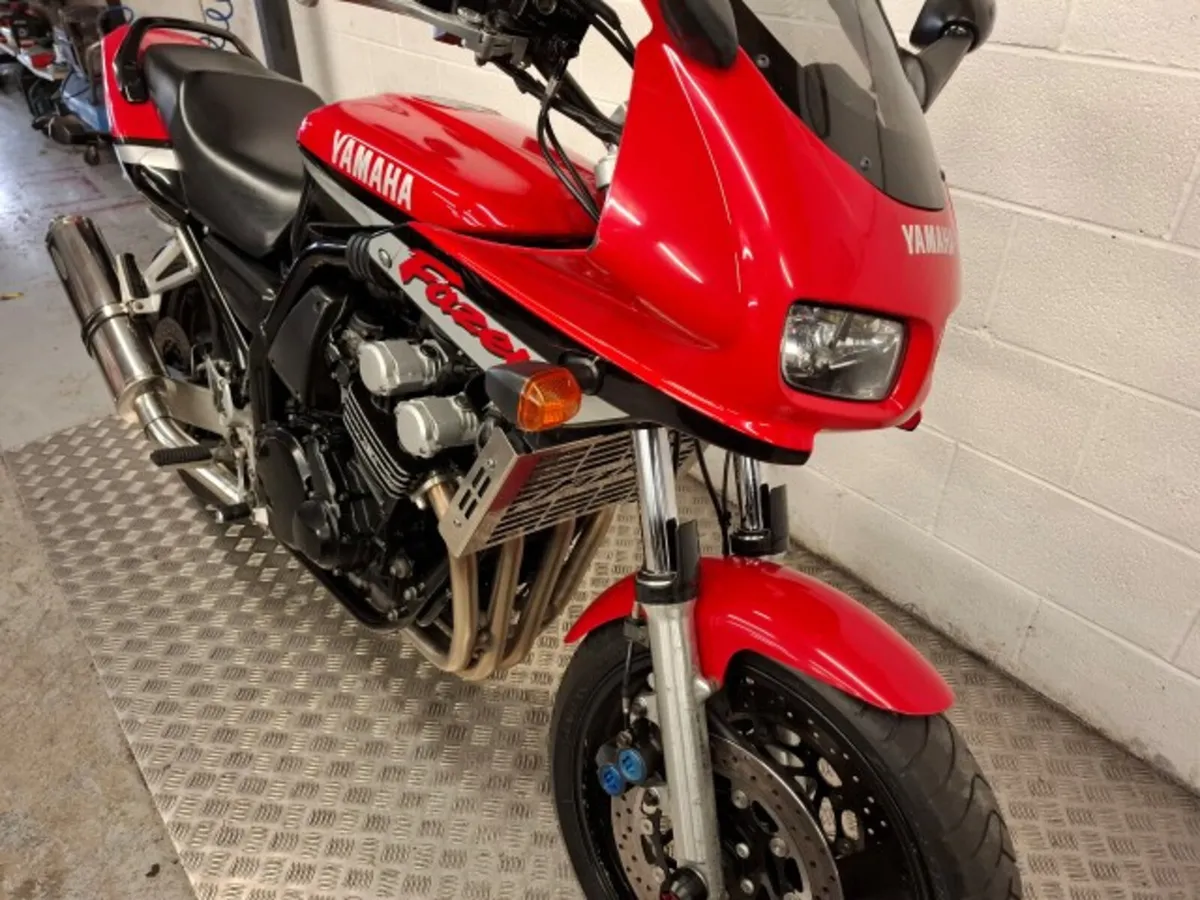 Yamaha Fazer 600 2001 - Image 2