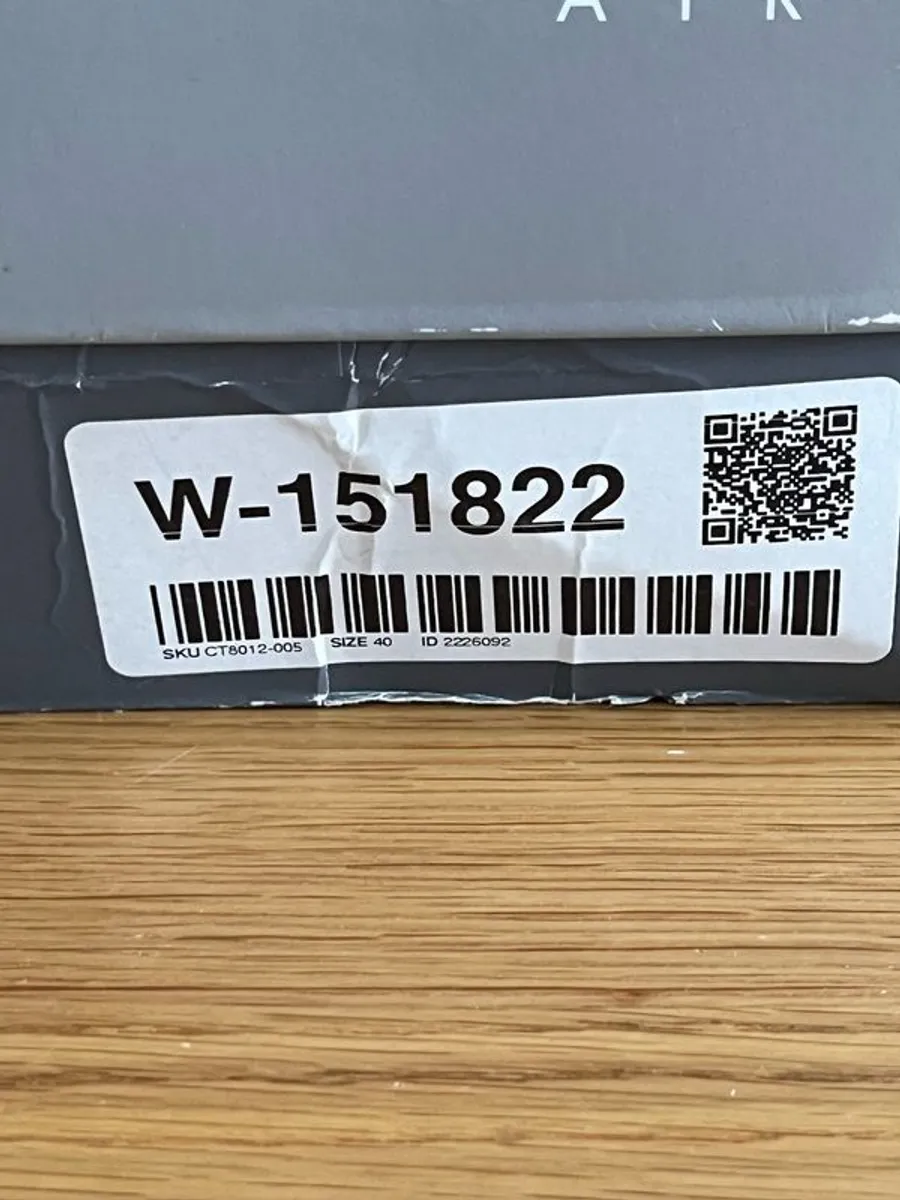 AIR Jordan 11 Retro - Image 4