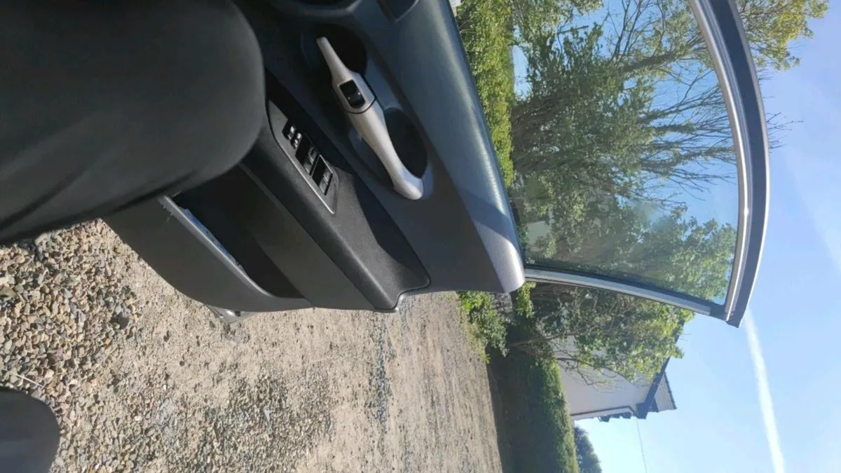 Toyota auris - Image 2
