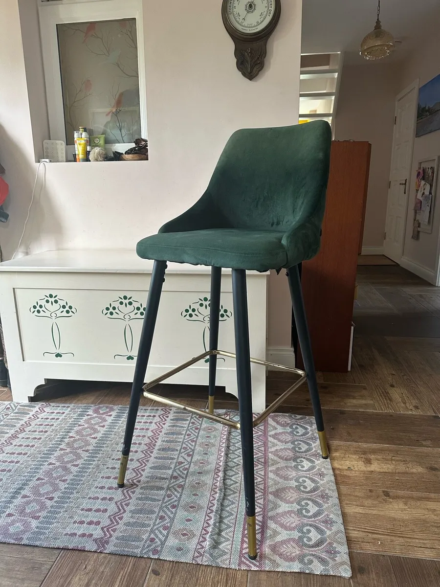 Beautiful Kitchen Island Chair - Image 2
