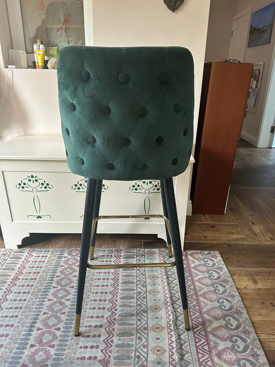 Beautiful Kitchen Island Chair - Image 3