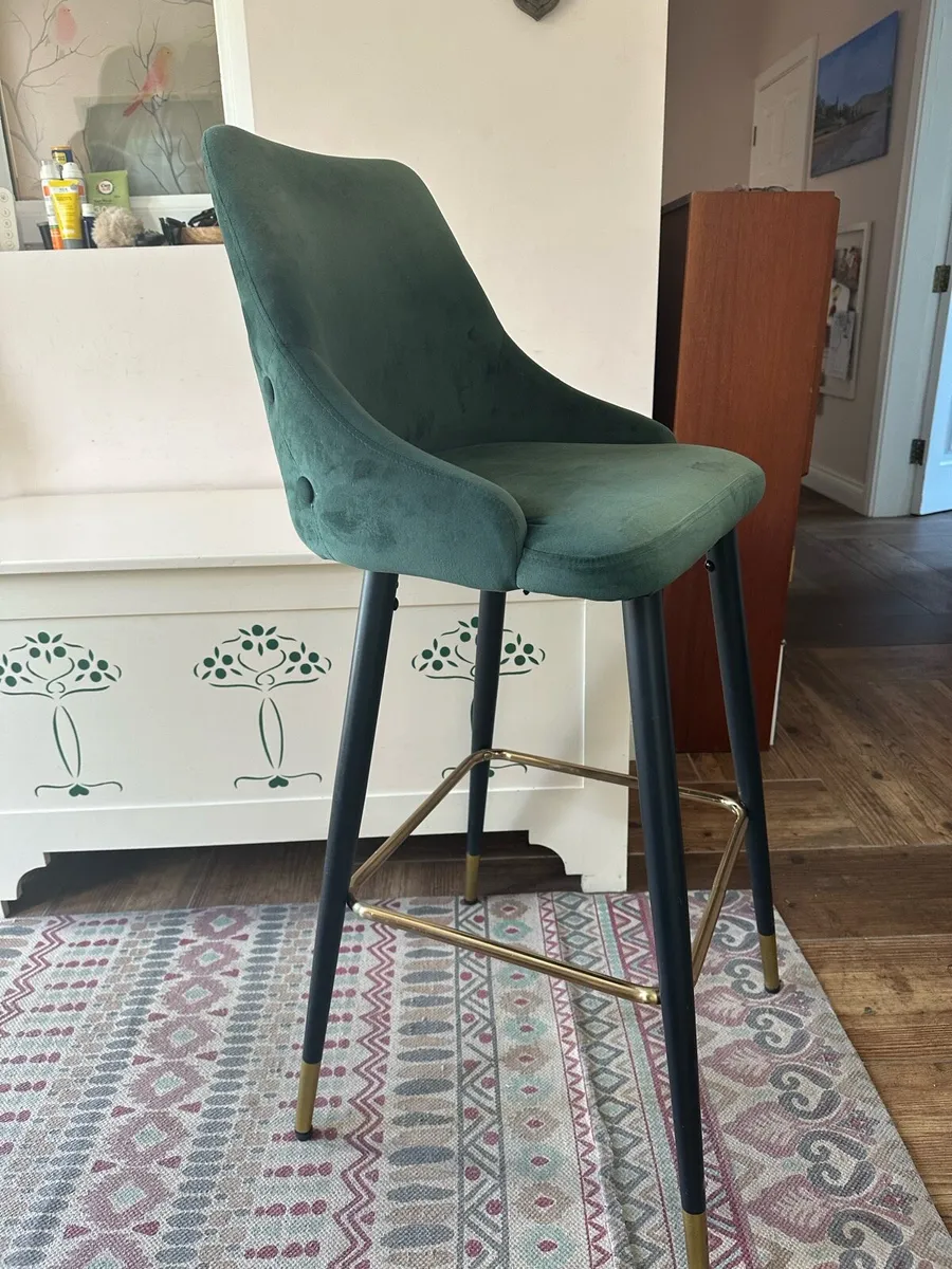 Beautiful Kitchen Island Chair - Image 4
