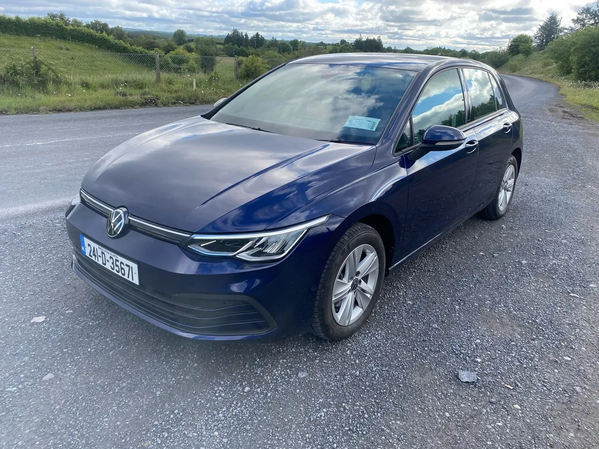 VW Golf Life 1.0 TSI 2024 - Only 2600km - Image 4