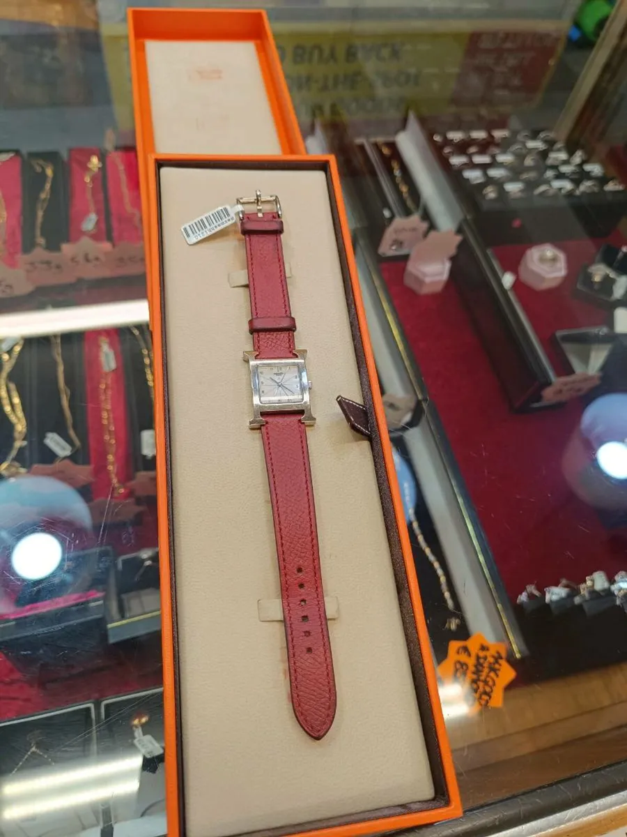 Hermes Watch HH1.210  Red Leather Strap - Image 2