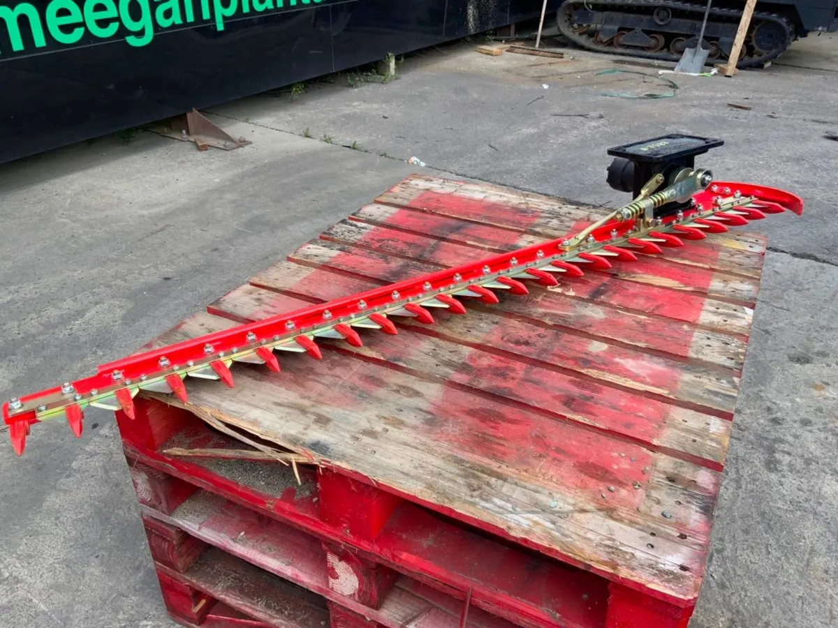 60" MINI DIGGER HEDGE TRIMMER......7387. - Image 2