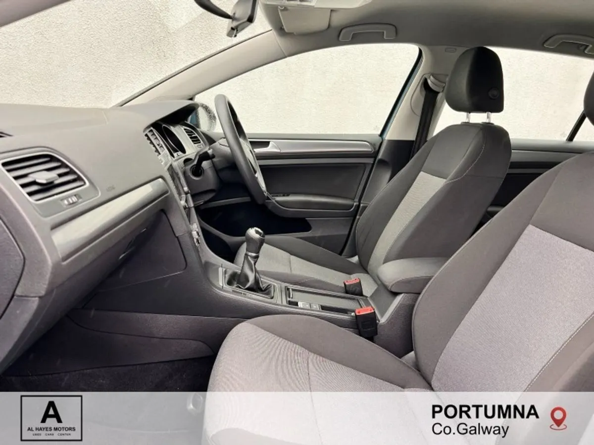 Volkswagen Golf TL 1.6tdi 110HP  flash Sale - Image 4
