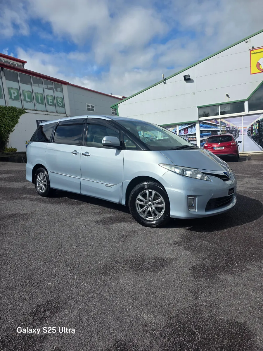 2012 Toyota Estima Hybrid - Image 1