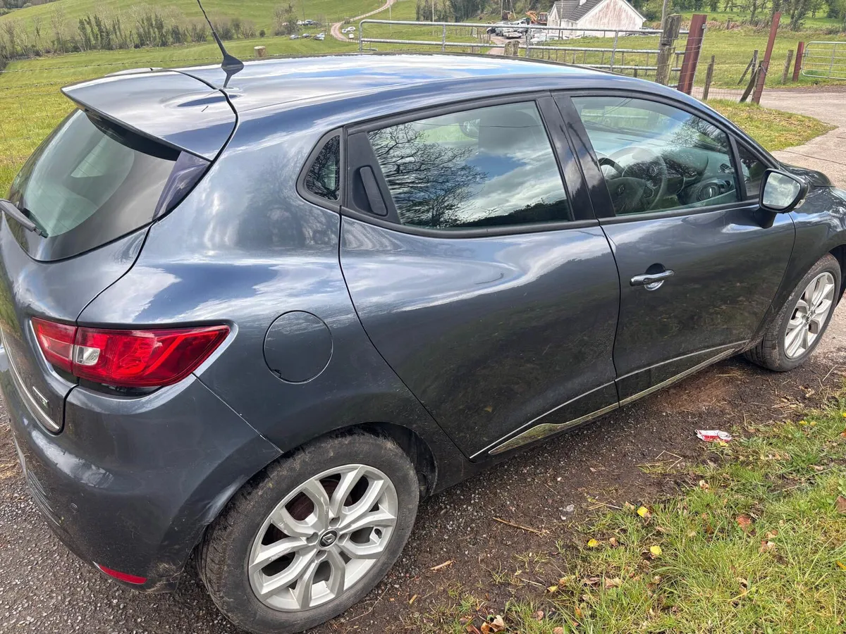‘17 Renault Clio DCI Dynamique Nav (LOW NOX) - Image 3