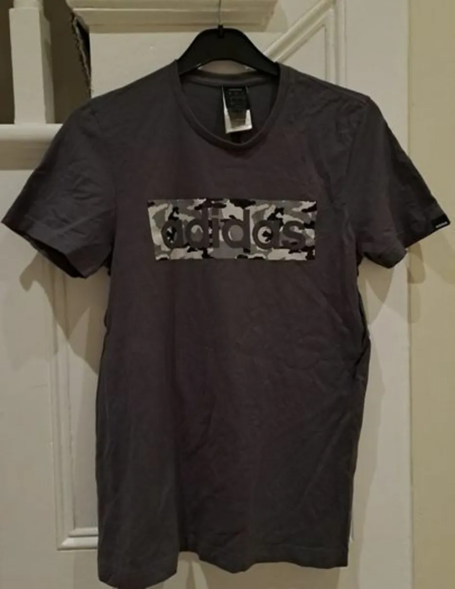 Adidas Tee shirt size S - Image 1