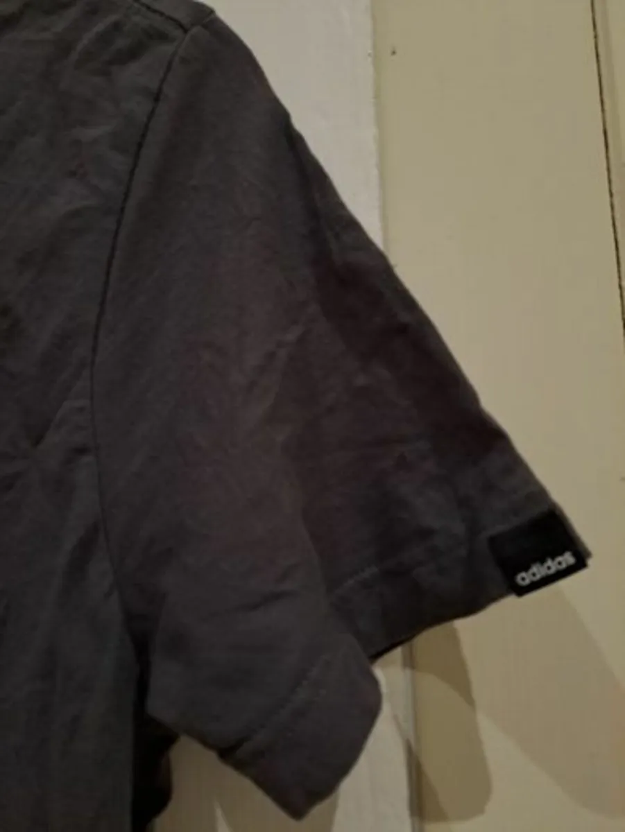 Adidas Tee shirt size S - Image 3