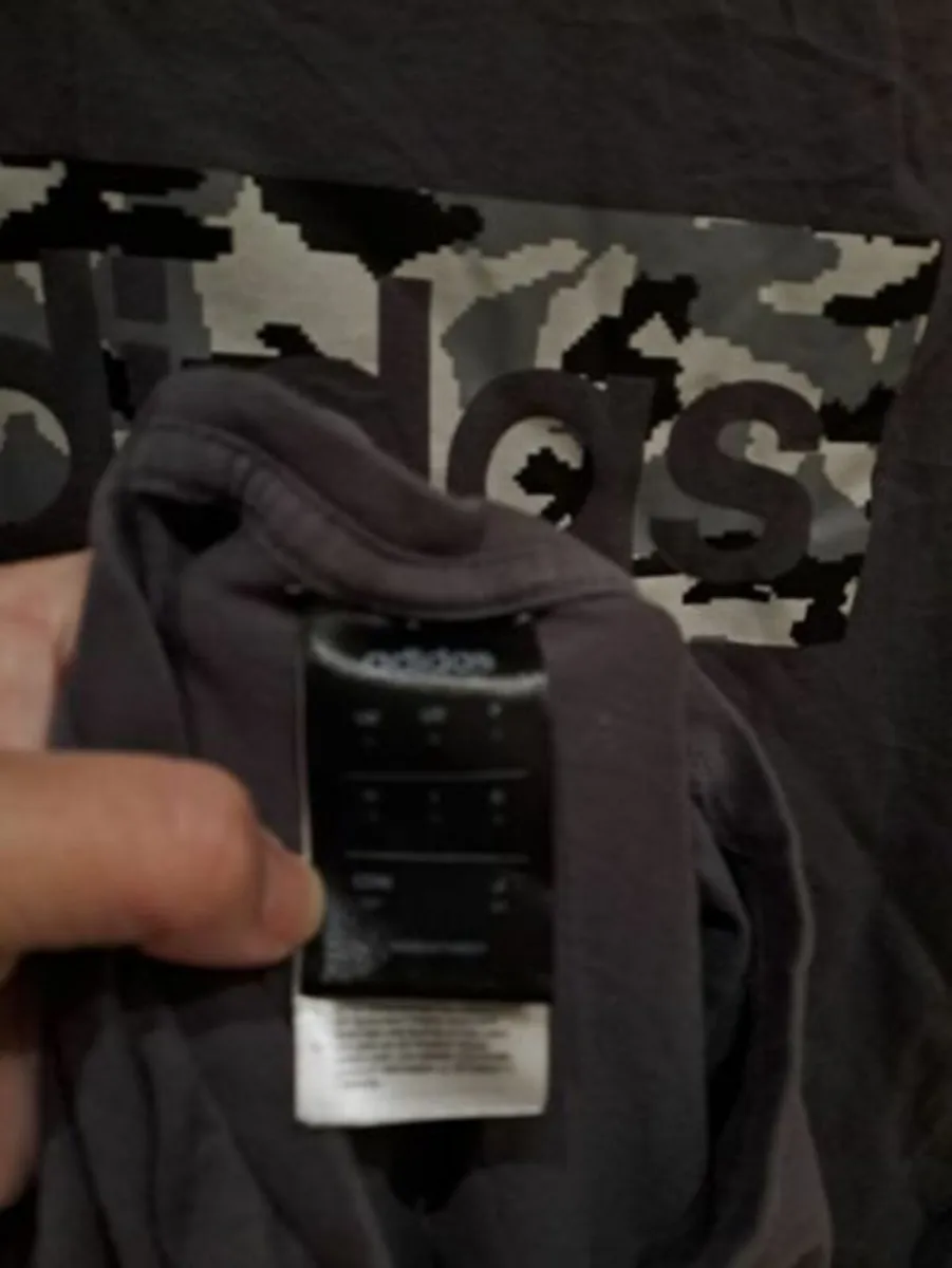 Adidas Tee shirt size S - Image 4