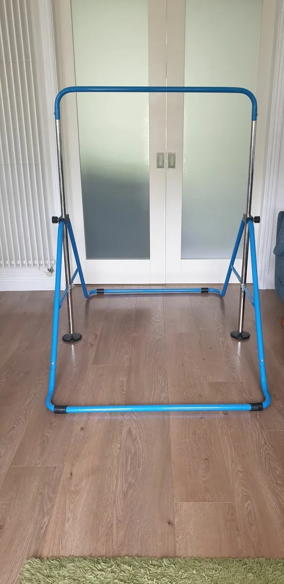 Gymnastics Bar - Image 1