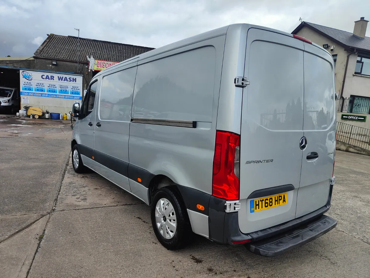 NEW MODEL 31/12/18 SPRINTER 314 CDI MWB LOW ROOF - Image 4