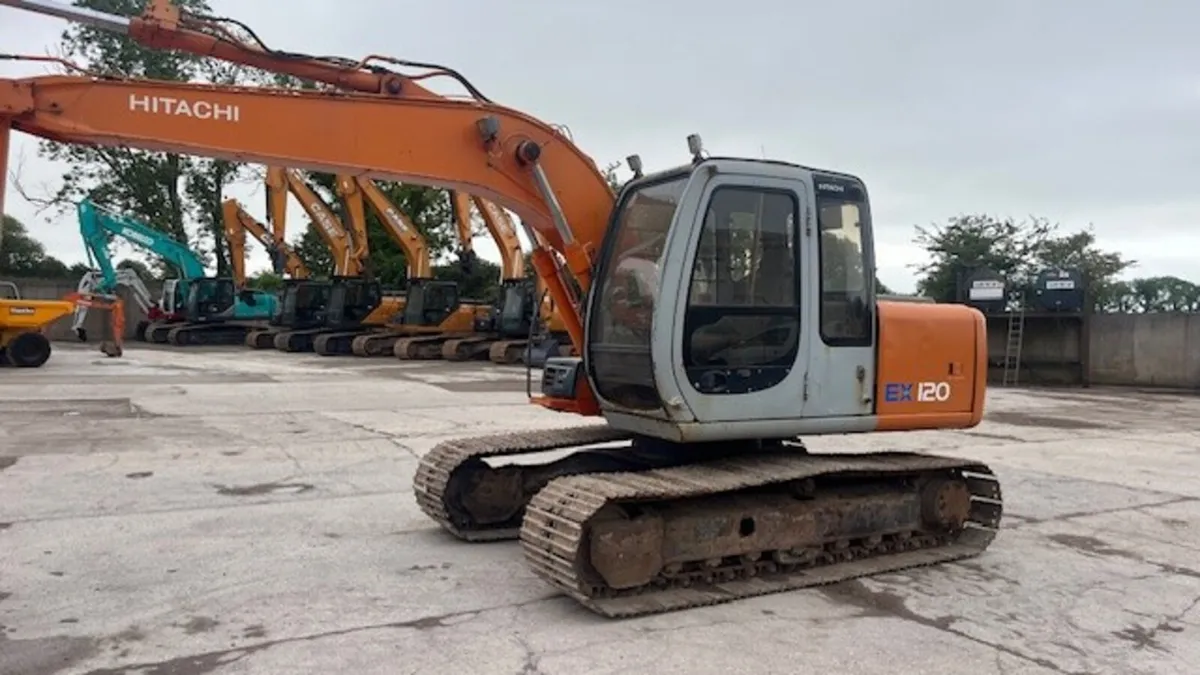 2001 Hitachi EX120-5 - Image 1