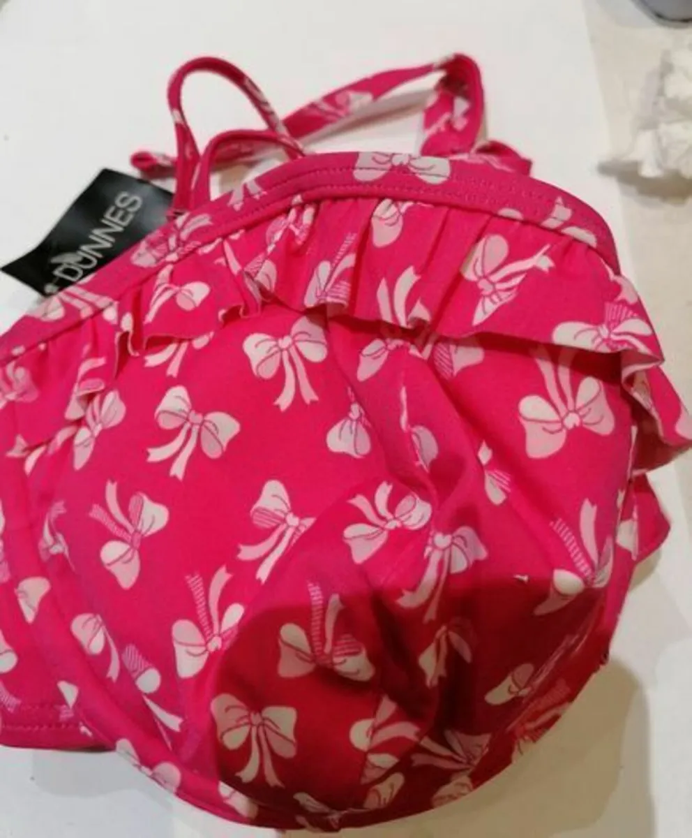 FREE Bikini top size 36 D - Image 1