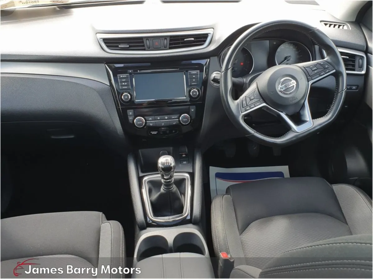 Nissan QASHQAI 1.3 PET SV Premium // - Image 3