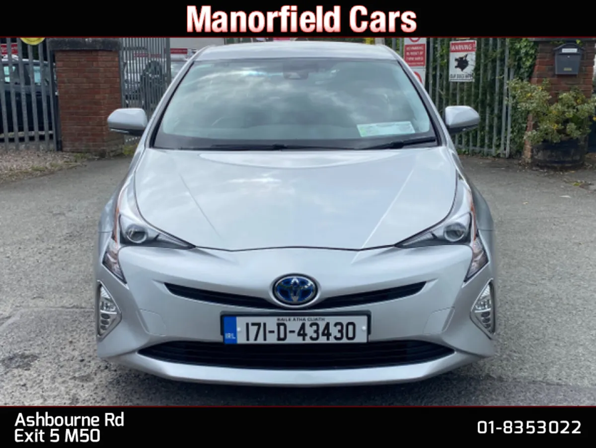 2017 Toyota Prius Luxury 1.8 Petrol Hybrid Auto - Image 3