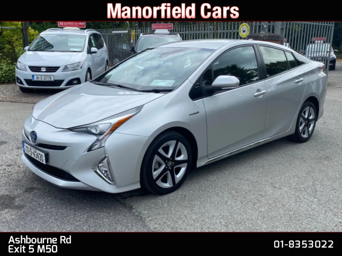 2017 Toyota Prius Luxury 1.8 Petrol Hybrid Auto - Image 4