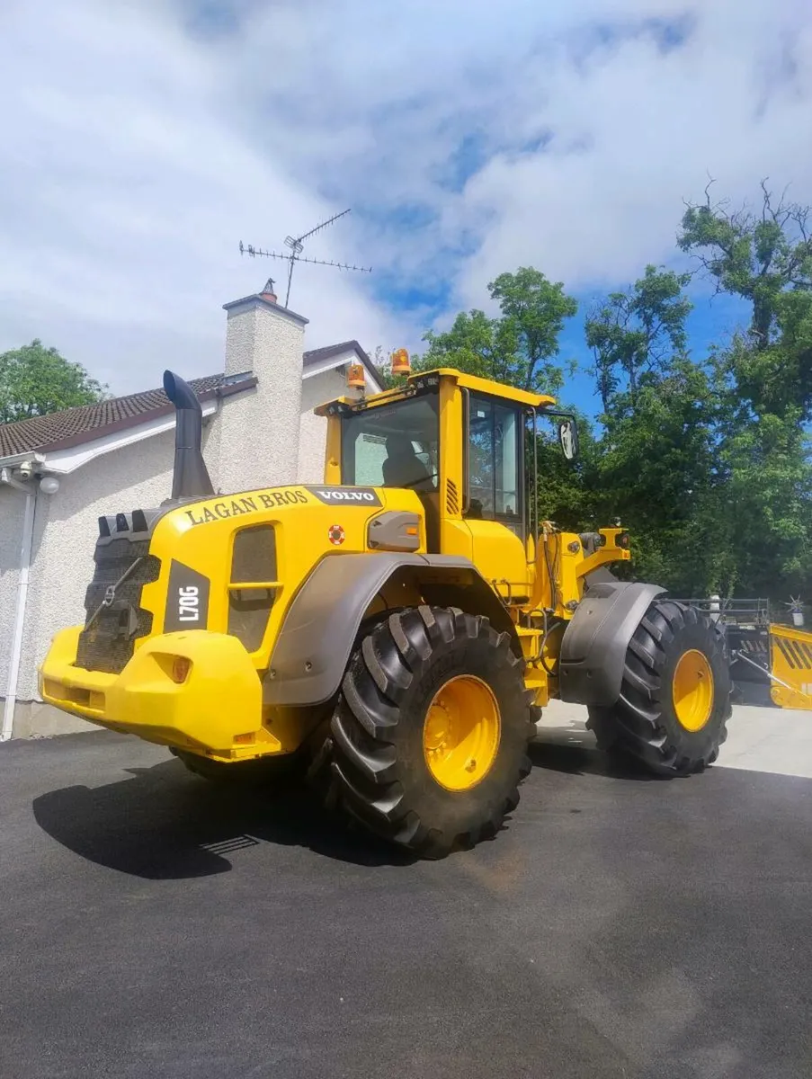 Volvo L70g 4917 hours *MINT* - Image 1