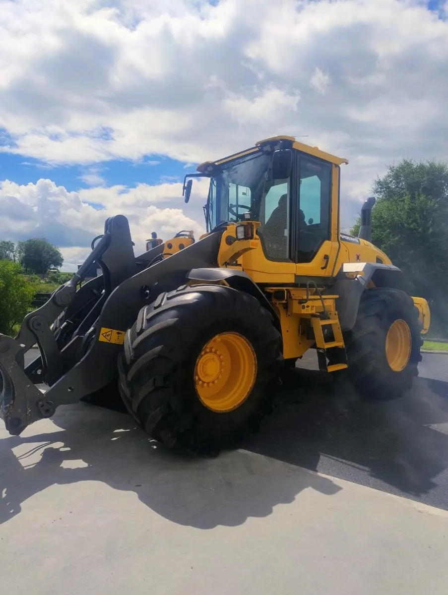 Volvo L70g 4917 hours *MINT* - Image 3