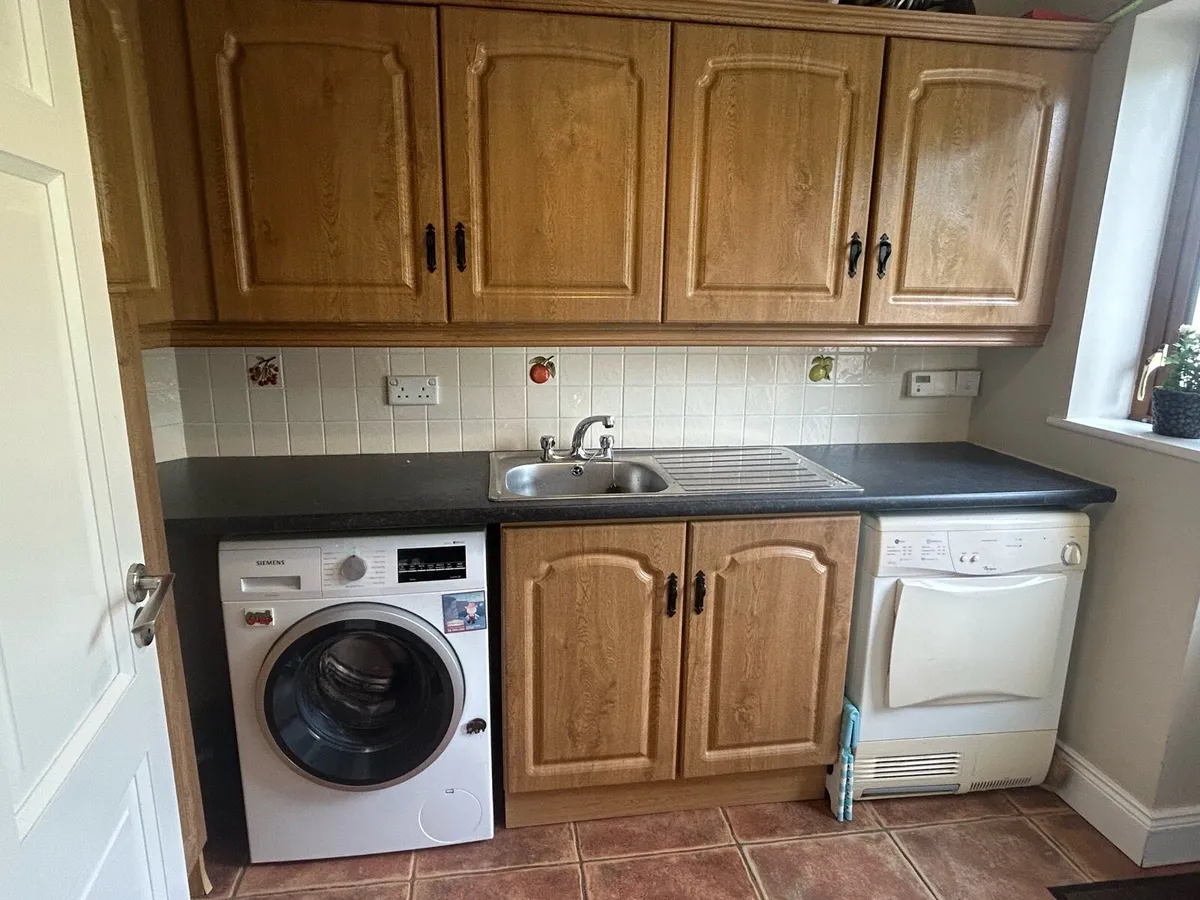 Kitchen/Utility units - Image 2