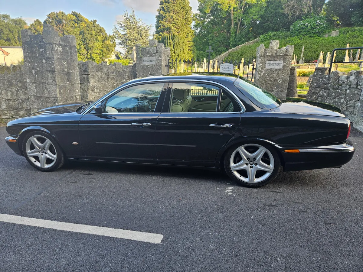 3.0 V6 Executive Sovereign * One Owner From New * - Image 3