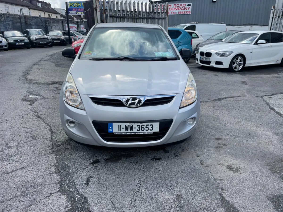 Hyundai i20 2011 low miles nct and tax - Image 3