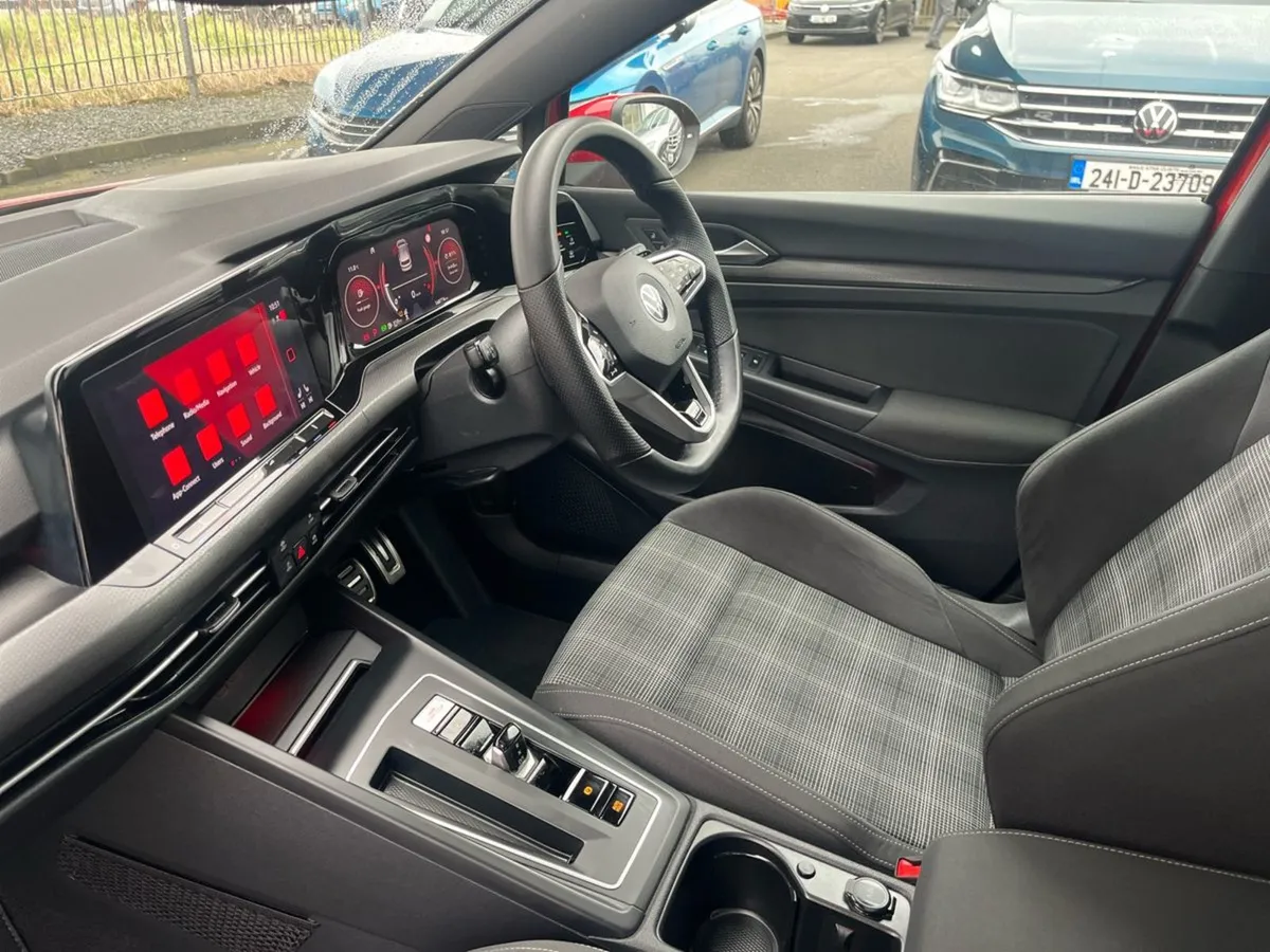 Volkswagen Golf GTD 2.0tdi 200HP Auto - Image 3