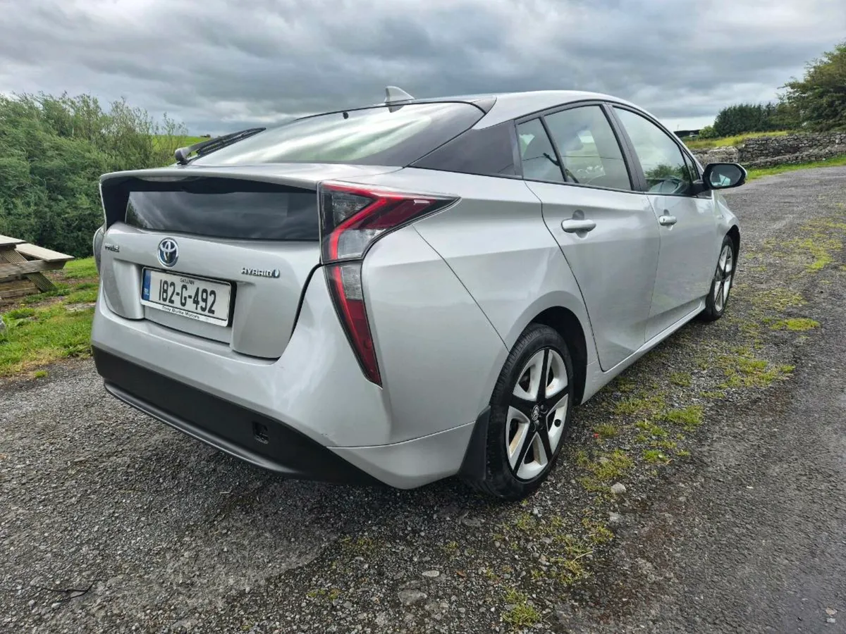 Toyota Prius Luxury - Image 4