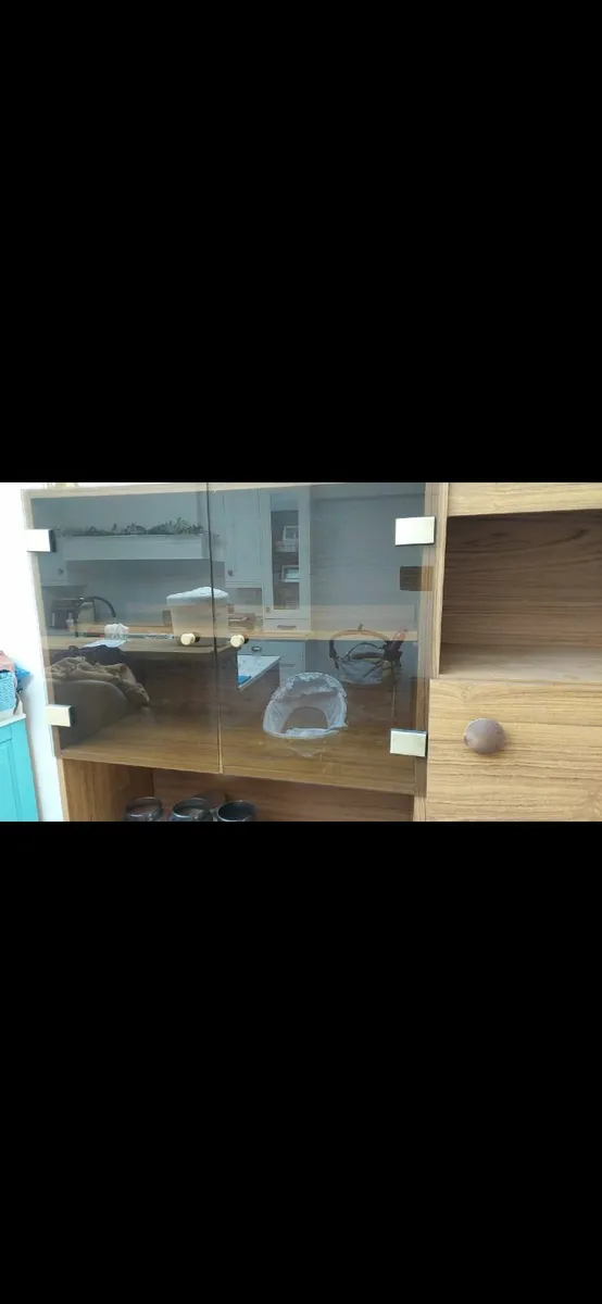 Old style dresser - Image 2