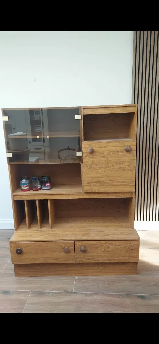 Old style dresser - Image 1