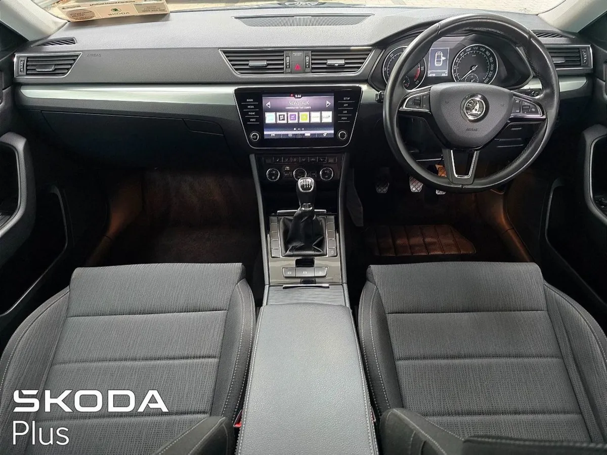Skoda Superb 2.0 TDI 150bhp Ambition - Image 2