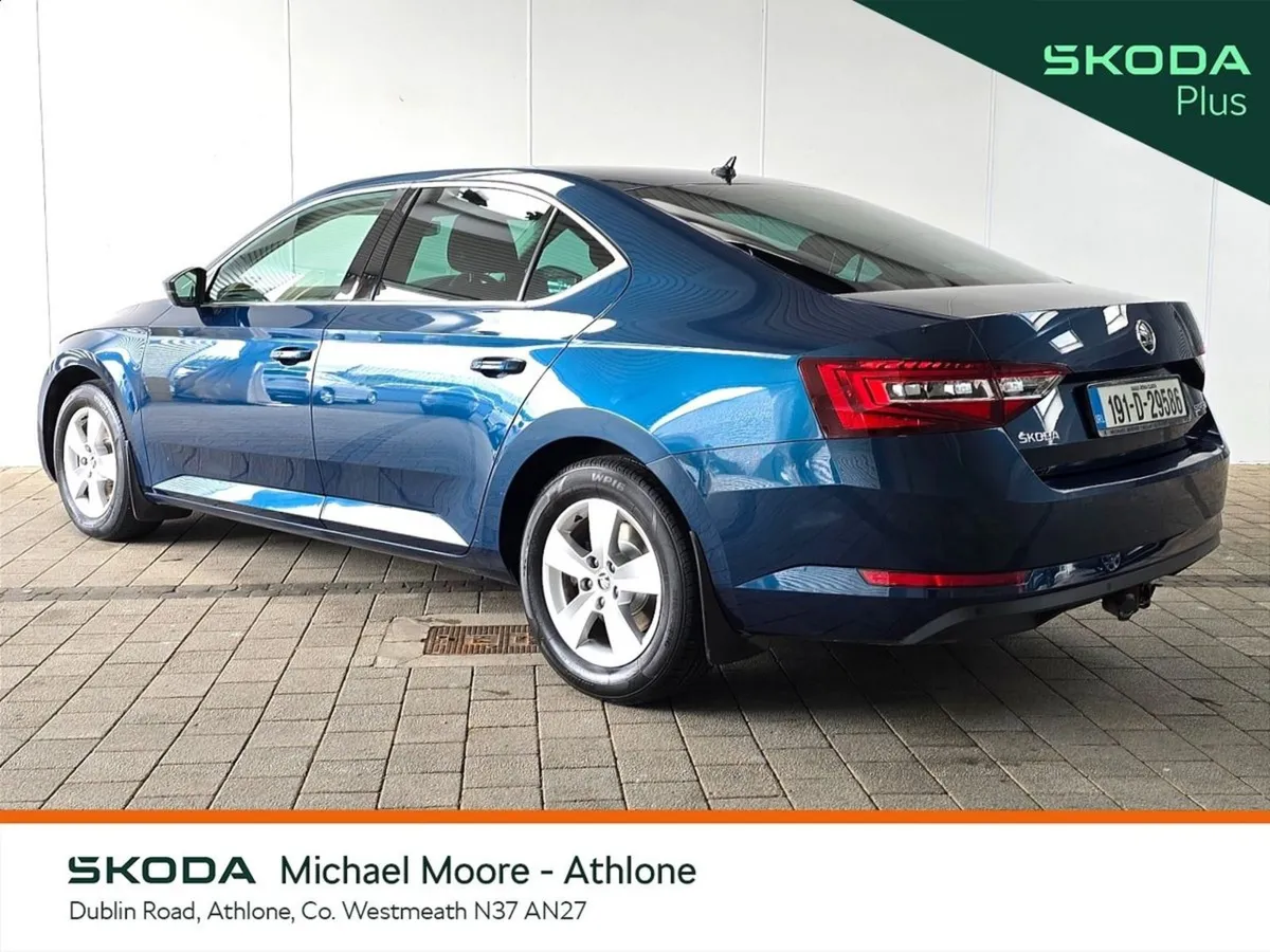 Skoda Superb 2.0 TDI 150bhp Ambition - Image 3