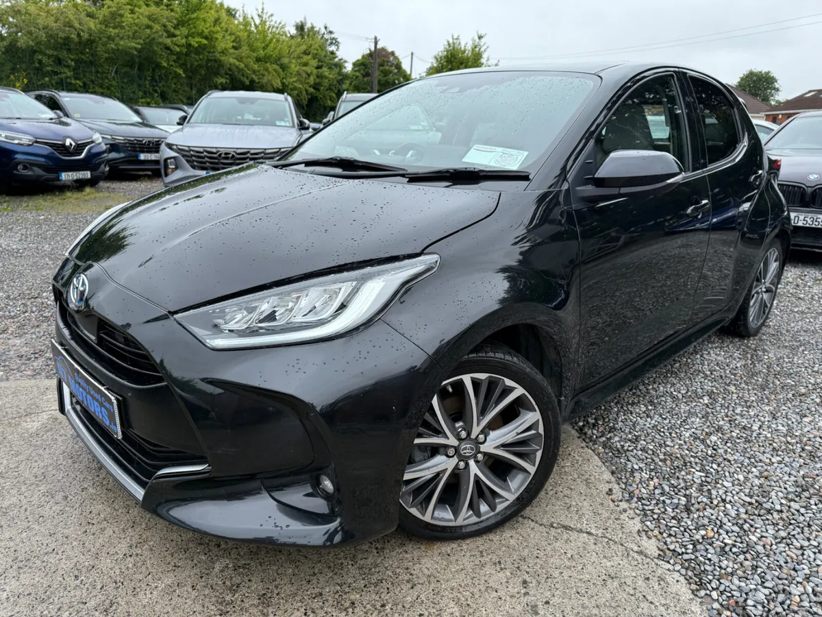 2021 Toyota Yaris  1.5 PLATINUM AUTO - Image 2