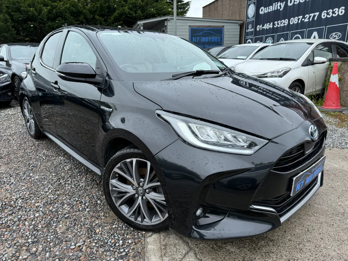 2021 Toyota Yaris  1.5 PLATINUM AUTO - Image 1