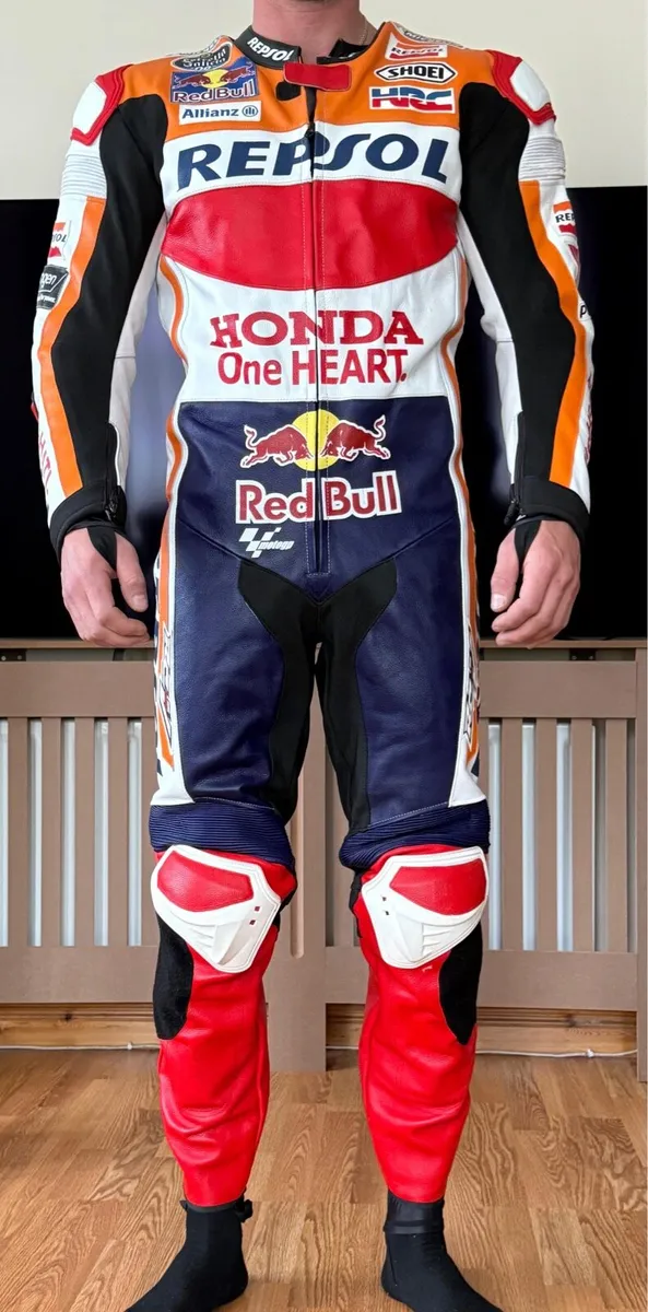 Brand new DAINESE leather suit for sale - Image 4