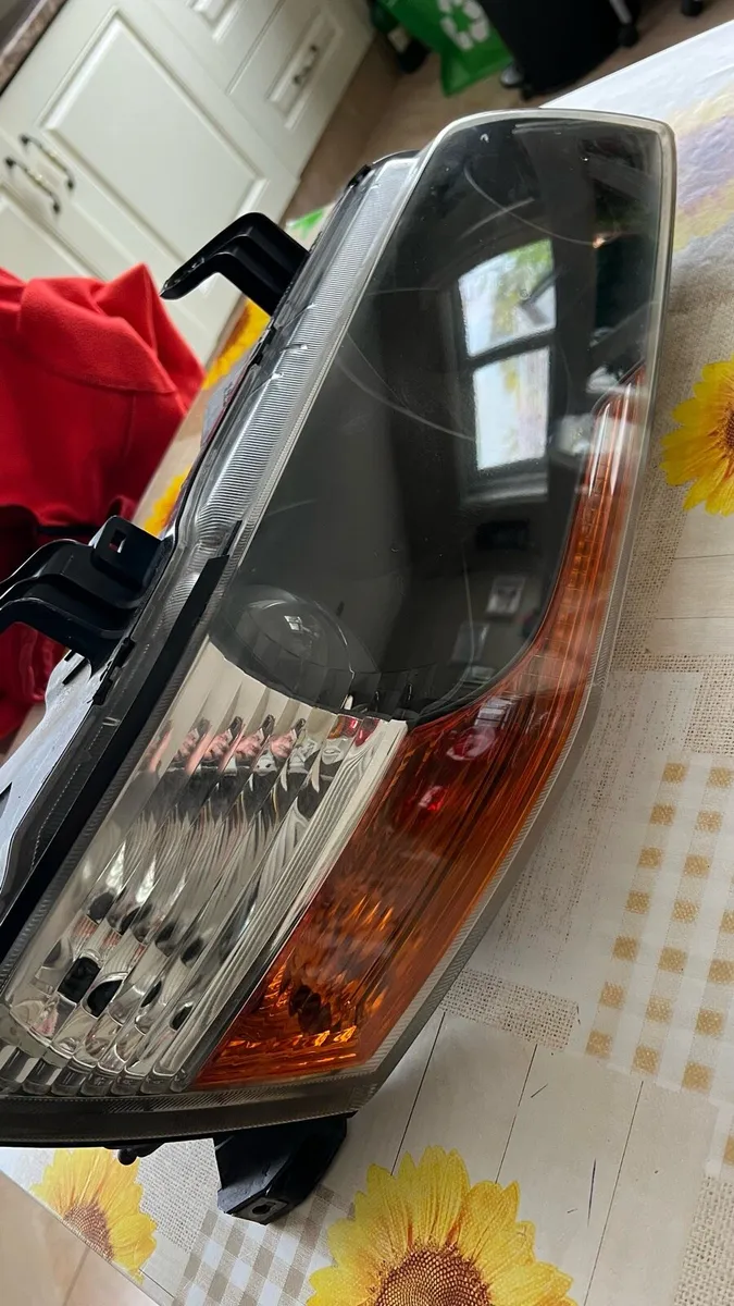 Evo 8 mr headlight drivers side + evo 9 tail light - Image 2