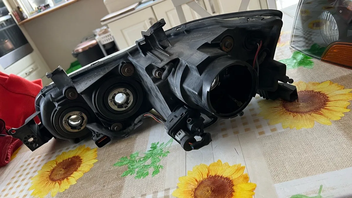 Evo 8 mr headlight drivers side + evo 9 tail light - Image 4