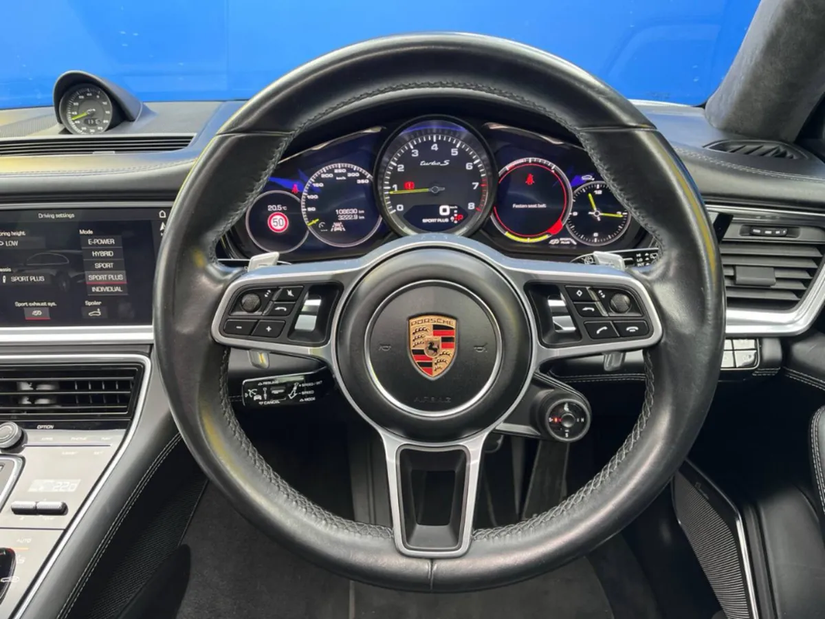 Porsche Panamera TURBO S E-HYRBID 680BHP 4.0 SPORT - Image 4