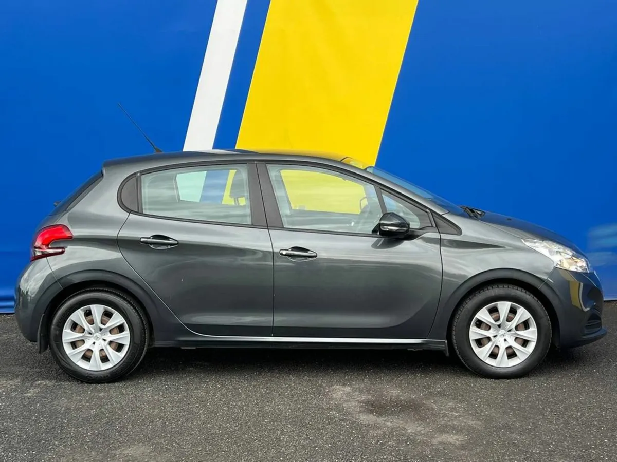 Peugeot 208 1.0 PURETECH // FULL SERVICE HISTORY / - Image 2