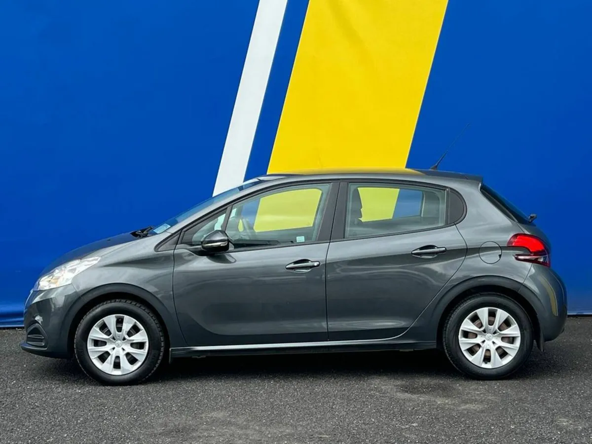 Peugeot 208 1.0 PURETECH // FULL SERVICE HISTORY / - Image 3