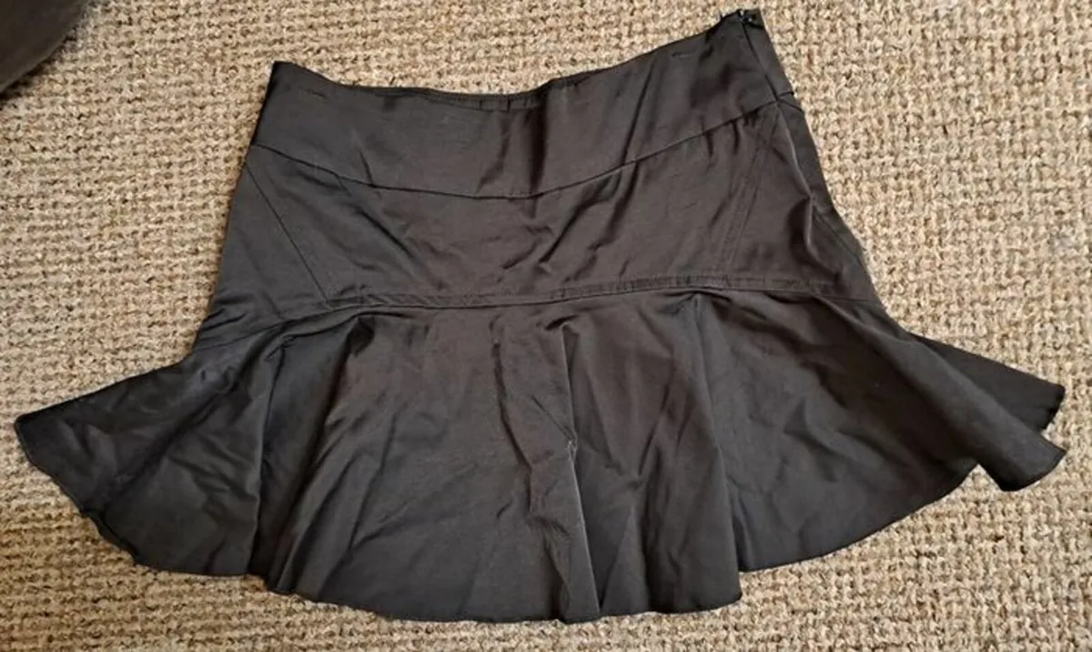 Morgan skirt Size 8 NEW - Image 2