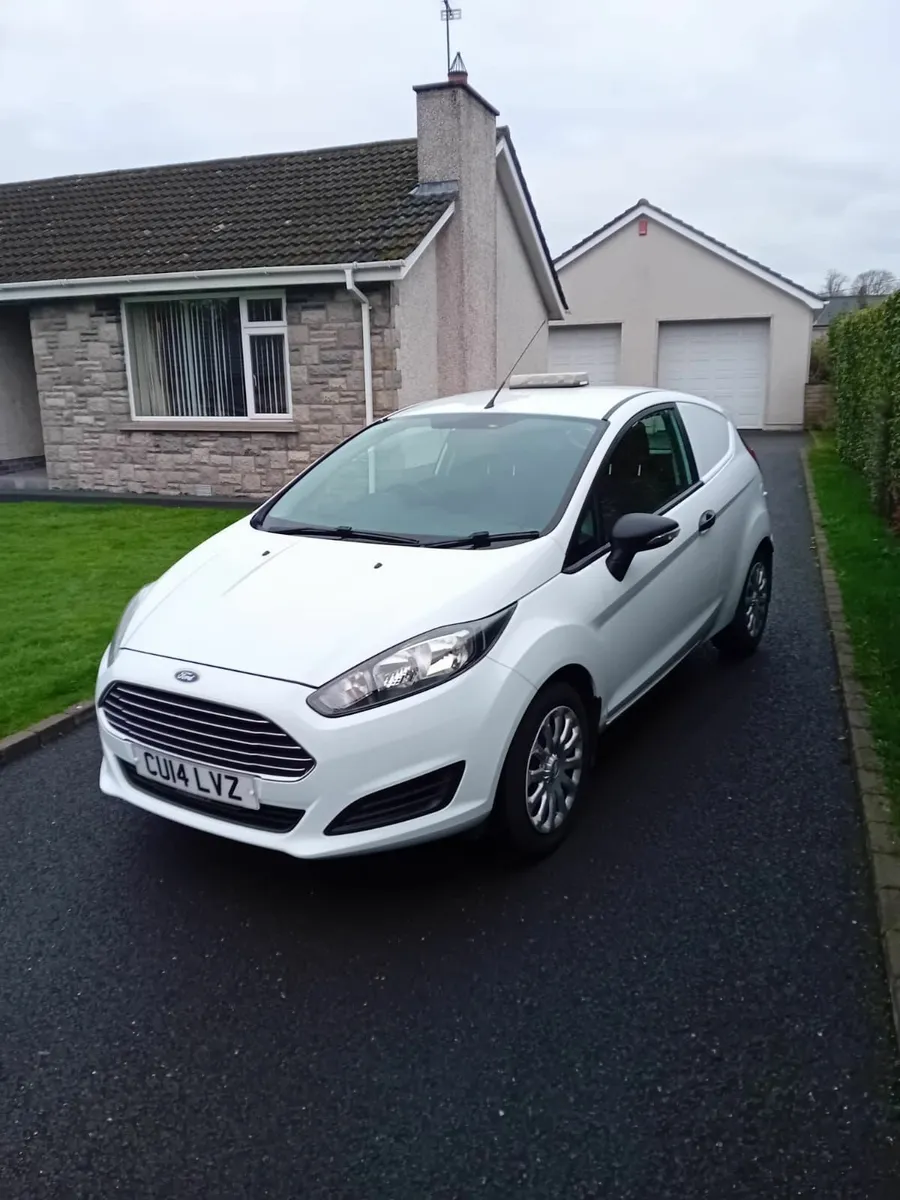 2014 Ford Fiesta VAN 1.5 TDCI - Image 4