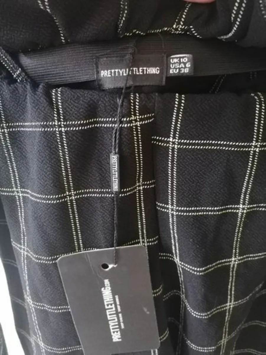 Pretty Little Thing Trousers Size 10 - Image 2