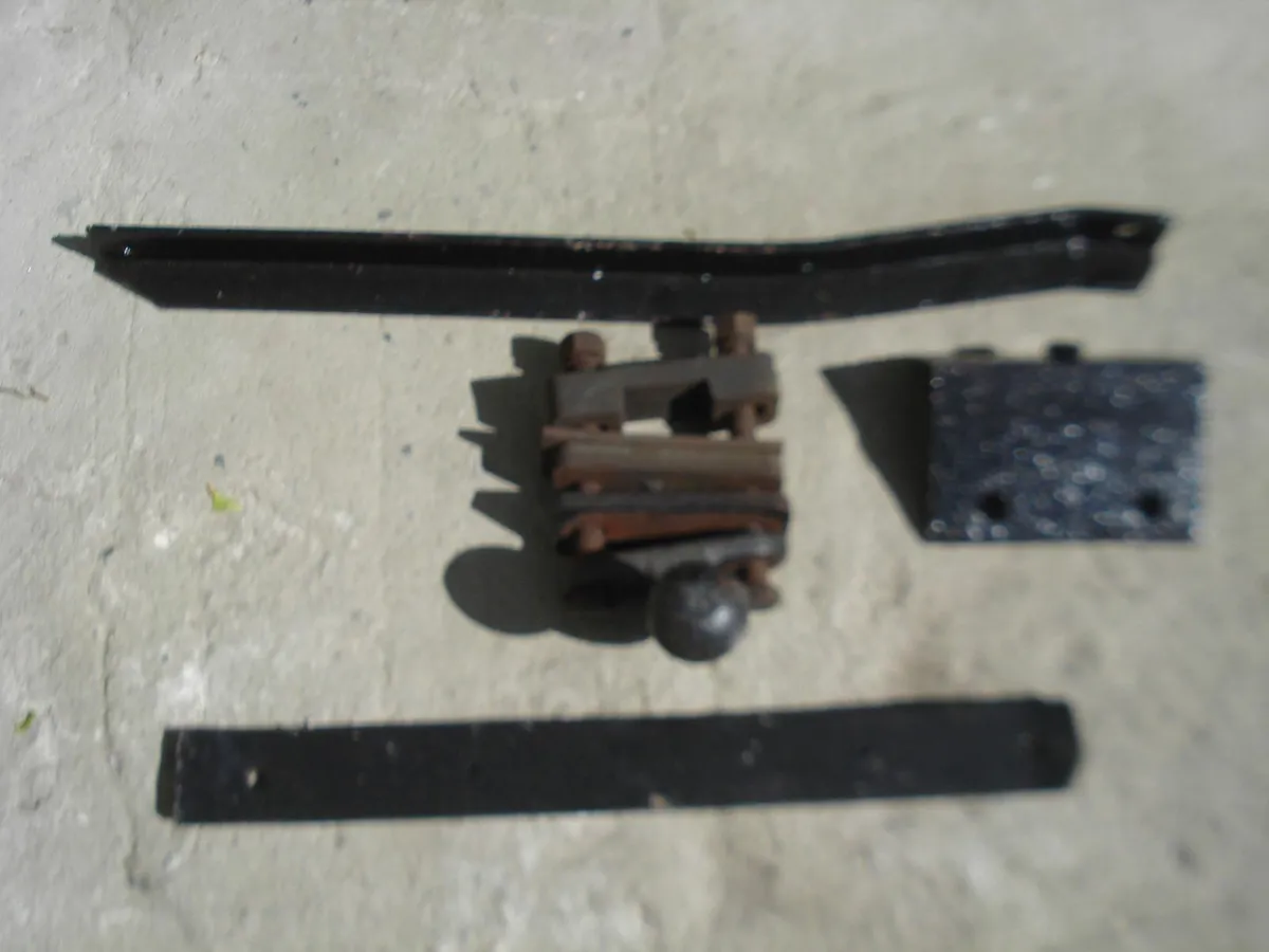 VINTAGE 1960s  TOW BAR. - Image 2