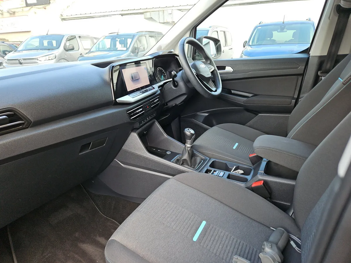 Ford Tourneo Connect Wheelchair Access Taxi Spec - Image 3