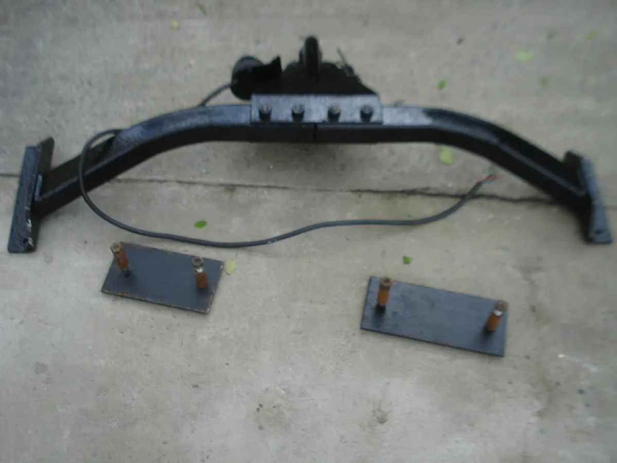 ORIGINAL 1980s GM OPEL CORSA/NOVA TOW BAR. - Image 3